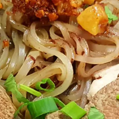 Thai noodles & food