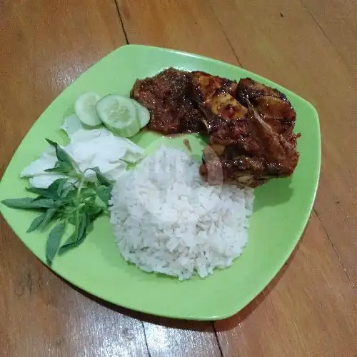 Gambar Makanan Pecel Lele Cak Jun, Bintaro 12