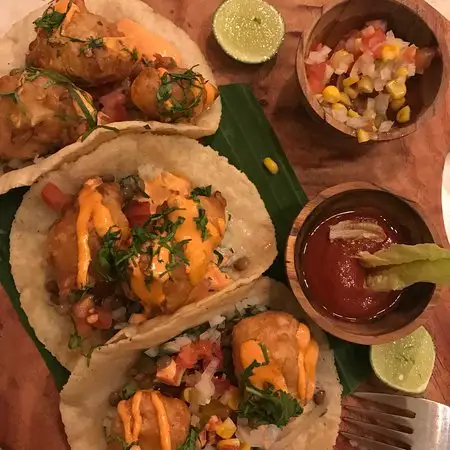 Gambar Makanan Cantina Taco Bar 19