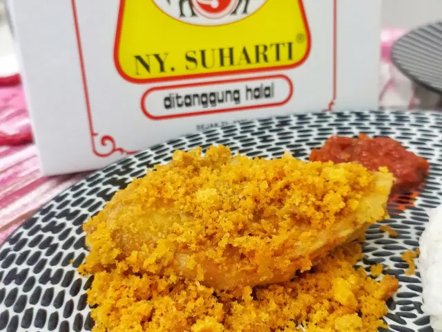 Gambar Makanan Ayam Goreng Suharti 7