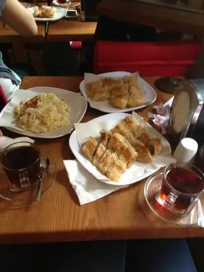 Sariyer Borekcisi Eminonu'nin yemek ve ambiyans fotoğrafları 7