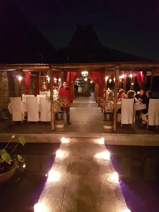 Rosella Easydining (Rosella Cottage Jogja)