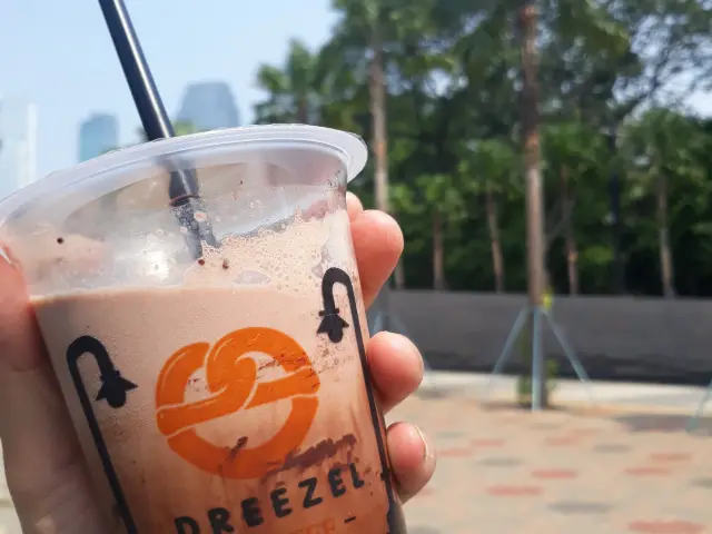 Gambar Makanan Dreezel Coffee 15