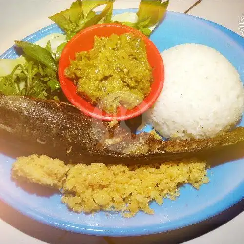 Gambar Makanan Ayam Geprek Sambel Ijo dan Pepes Mbok Subur, Potorono 2