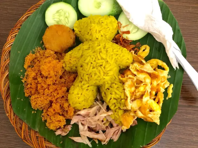 Gambar Makanan Nasi Kuning Plus Plus 5