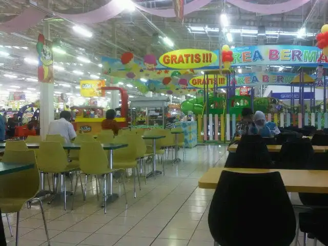 Gambar Makanan Food court Giant-Waru 9