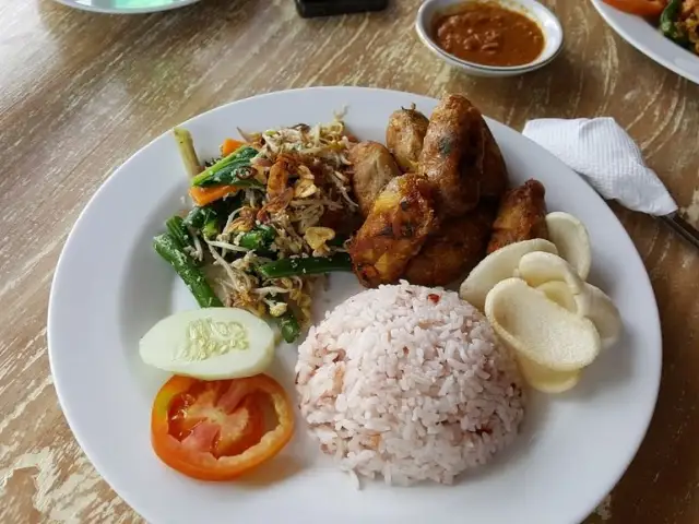 Gambar Makanan Authentic ECO CAFe 2 12