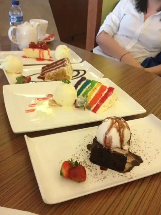 Gambar Makanan Gelato Bar & Cava Lounge 3