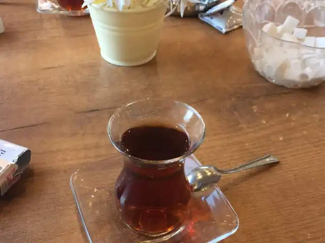 Caka Cafe Bistro'nin yemek ve ambiyans fotoğrafları 2