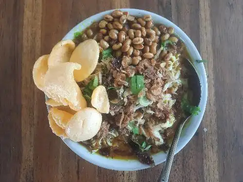 Bubur Ayam eN-eM, Pemuda