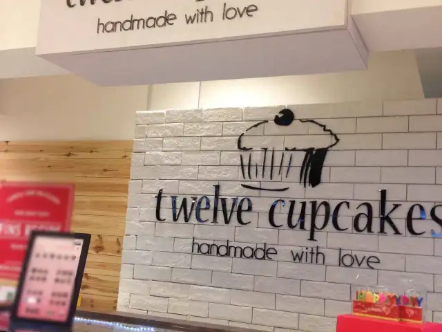 Gambar Makanan Twelve Cupcakes 8