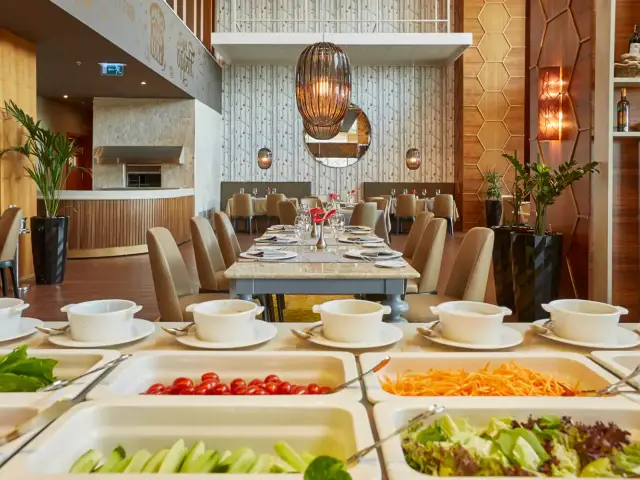 Caréme Restaurant - Wyndham Grand İstanbul'nin yemek ve ambiyans fotoğrafları 19