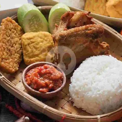 Gambar Makanan Ayam Penyet Cabe Ijo Dan Ayam Bakar Pejaten 15