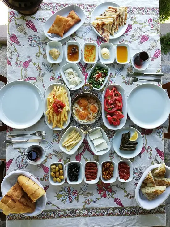 Altınköy Katırcılar Konağı'nin yemek ve ambiyans fotoğrafları 2