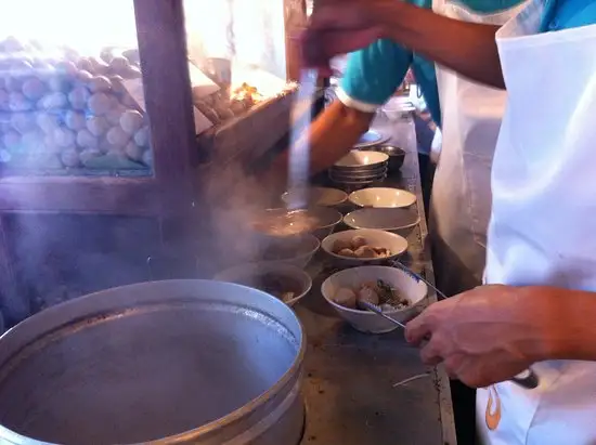 Gambar Makanan Bakso Soun dan Mie Ayam Lodaya 65 11