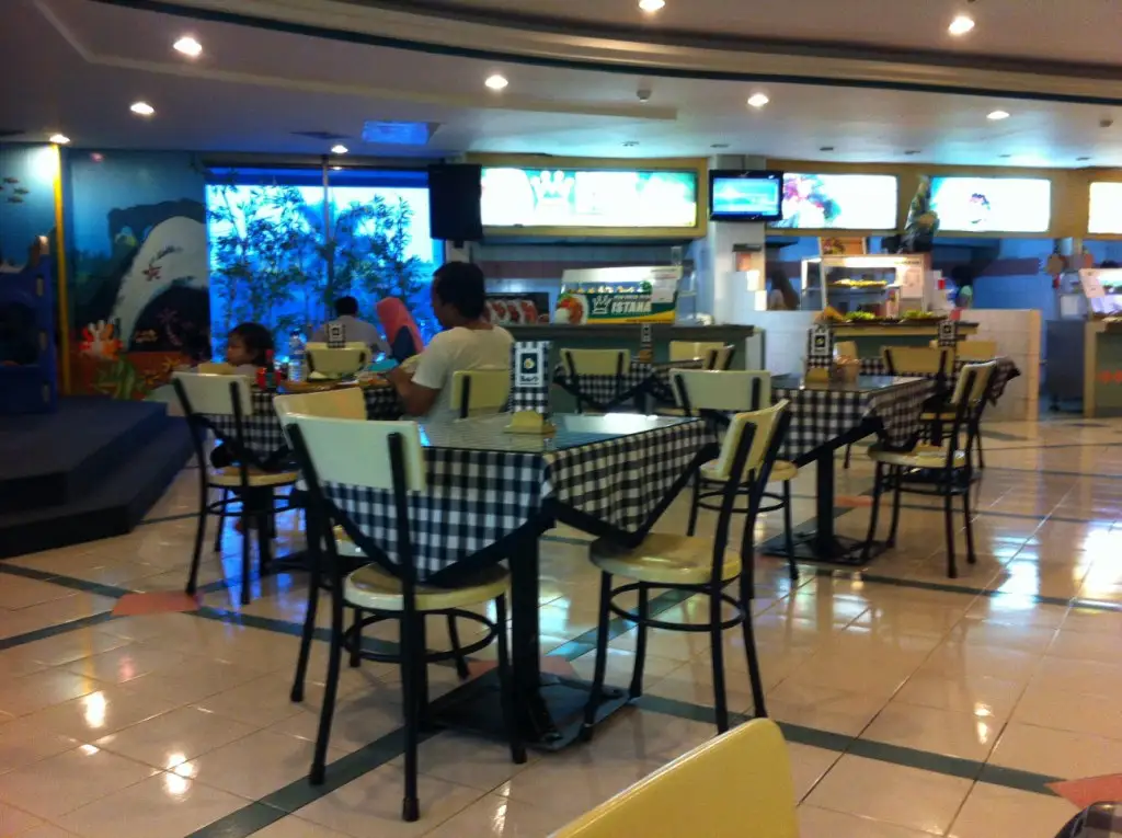 Beza Family Food Court