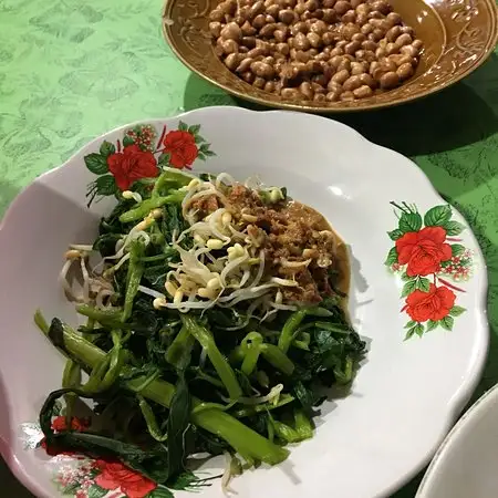 Gambar Makanan Ayam Betutu Men Tempeh 15