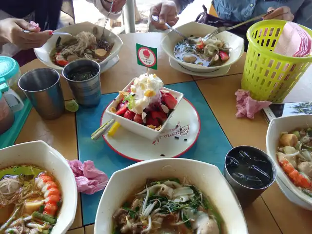 Nadieya Ais Krim Kelapa & Mee Cambo Food Photo 14