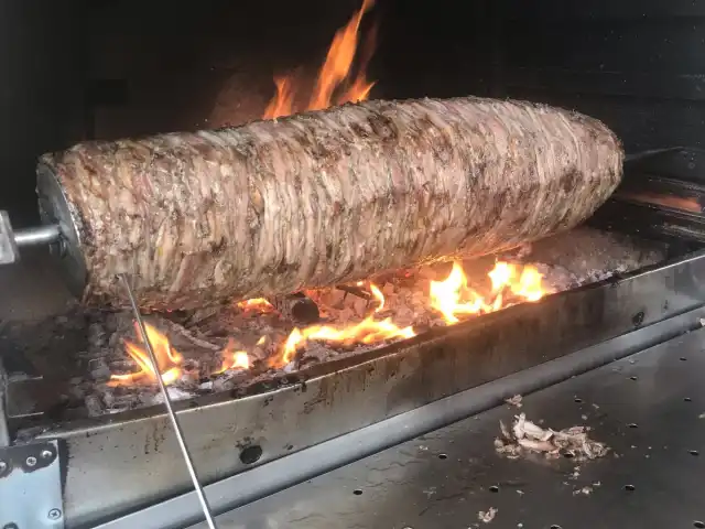 ye gör cağ kebabı cem usta'nin yemek ve ambiyans fotoğrafları 2