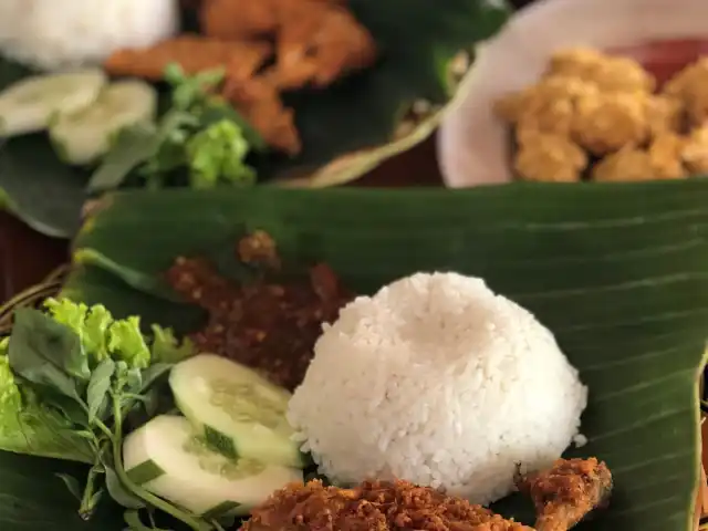 Gambar Makanan Ayam penyet cindelaras 9