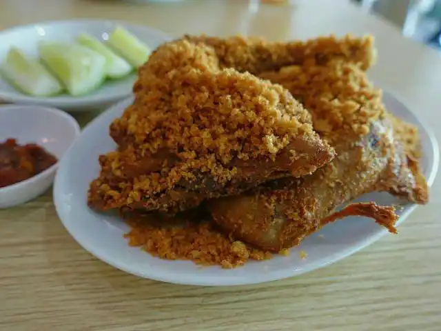 Gambar Makanan Ayam Kremes Kluruk 3