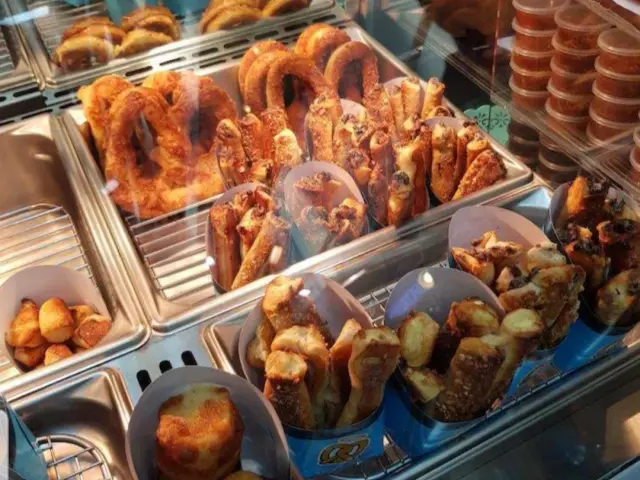 Gambar Makanan Auntie Anne's 10