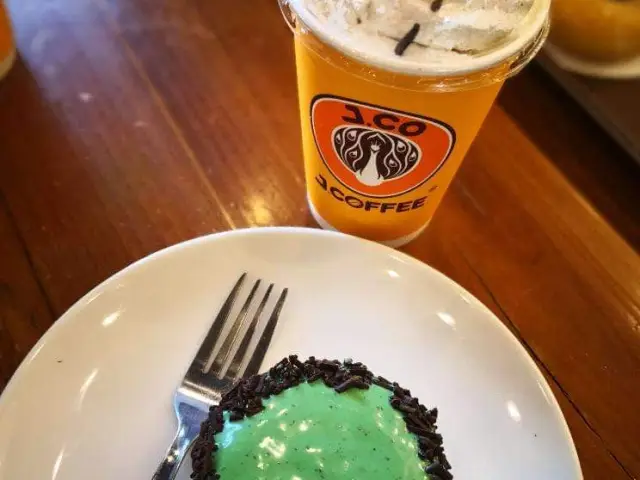 J.CO Donuts & Coffee Food Photo 18