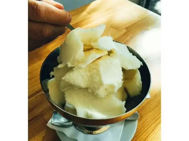 Elmali'nin Meshur Dondurmasi'nin yemek ve ambiyans fotoğrafları 1