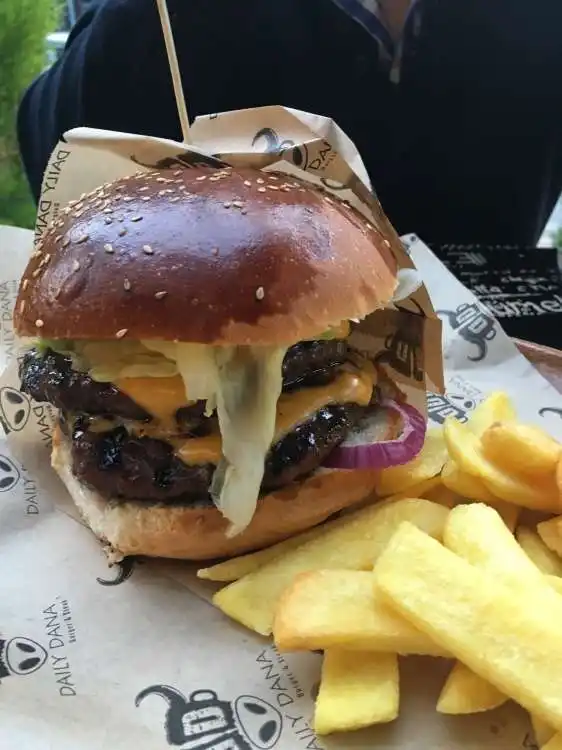 Daily Dana Burger & Steak'nin yemek ve ambiyans fotoğrafları 57