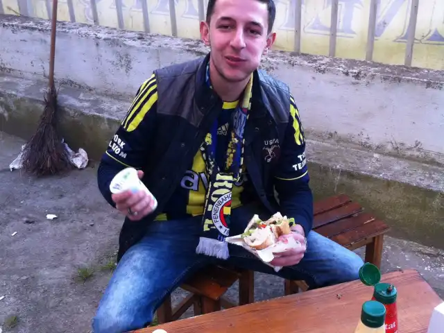 Fenerbahçem Köftecisi'nin yemek ve ambiyans fotoğrafları 1