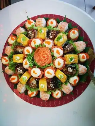 Sushi Store Food Photo 1