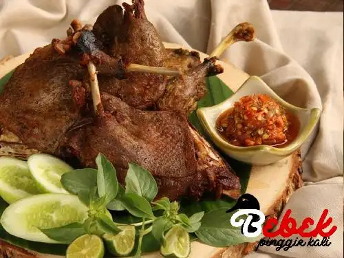 Bebek Pinggir Kali, Perum Korpri