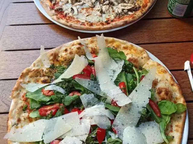 Pizzeria Il Pellicano'nin yemek ve ambiyans fotoğrafları 39