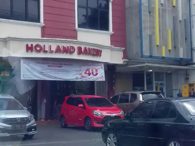 Gambar Makanan Holland Bakery 5