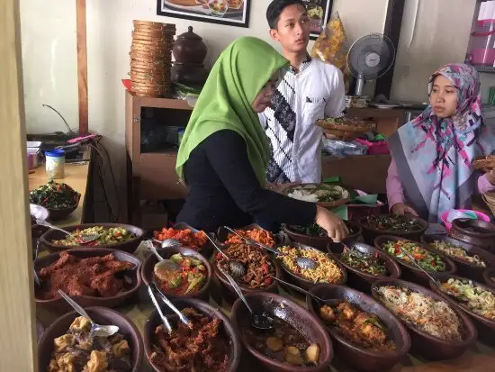 Gambar Makanan Sego Bungkus Bu Poer 14