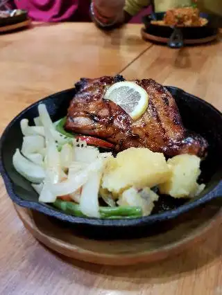 BBQ Chicken DPulze Cyberjaya Food Photo 1
