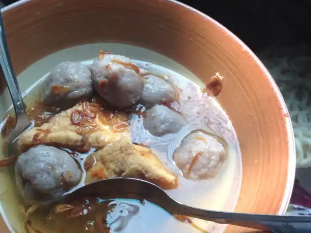 Gambar Makanan Bakso, depan kantor KPAI 2