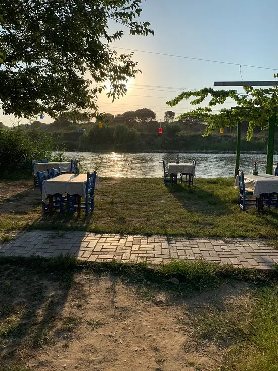 River Garden Restaurant'nin yemek ve ambiyans fotoğrafları 46