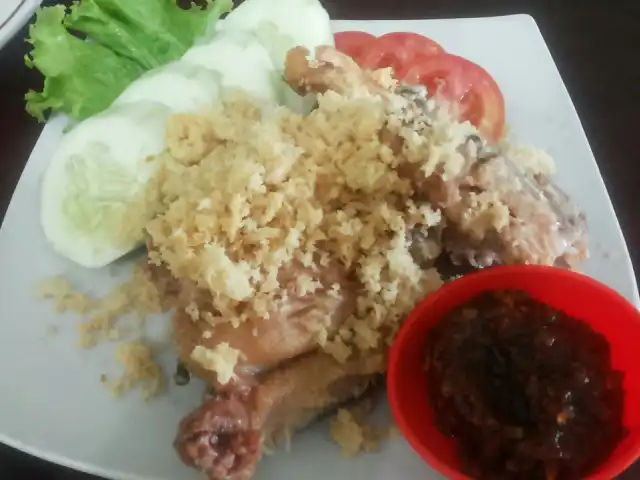 Gambar Makanan Ayam Goreng Mbok Berek 7