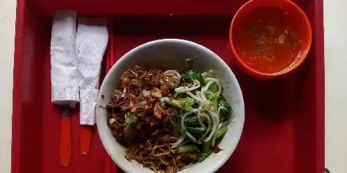 Mie Ayam Tafsiyah, Foodhall Soewarna Bandara Soetta