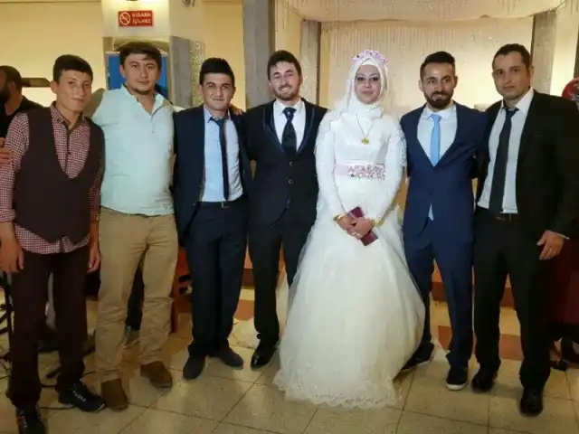 İzmir Pınarbaşı Kır Düğün Salonu'nin yemek ve ambiyans fotoğrafları 3
