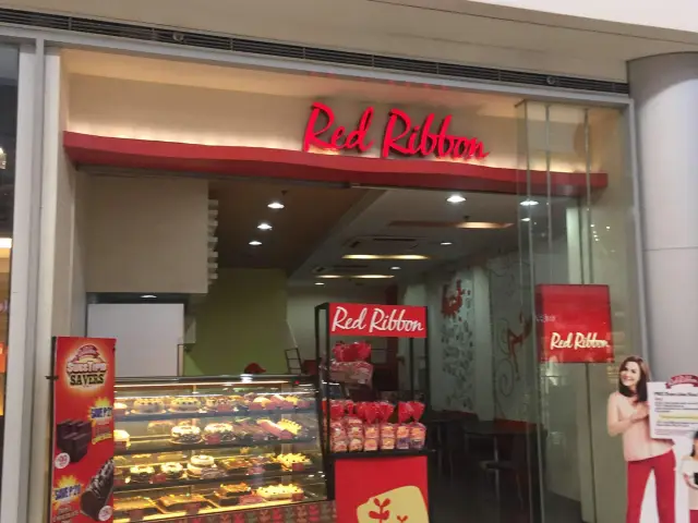 Red Ribbon Bakeshop Food Photo 6