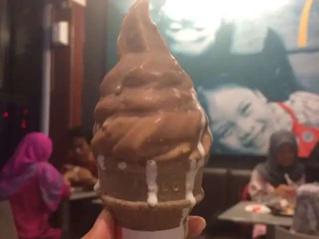 Gambar Makanan McDonald's Ice Cream 3