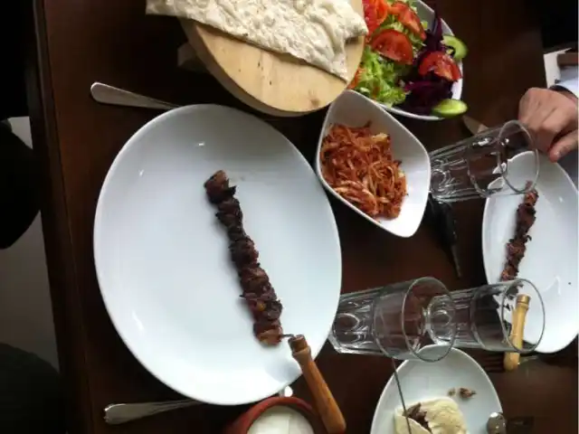 Yörem Cağ Kebap & Döner'nin yemek ve ambiyans fotoğrafları 25