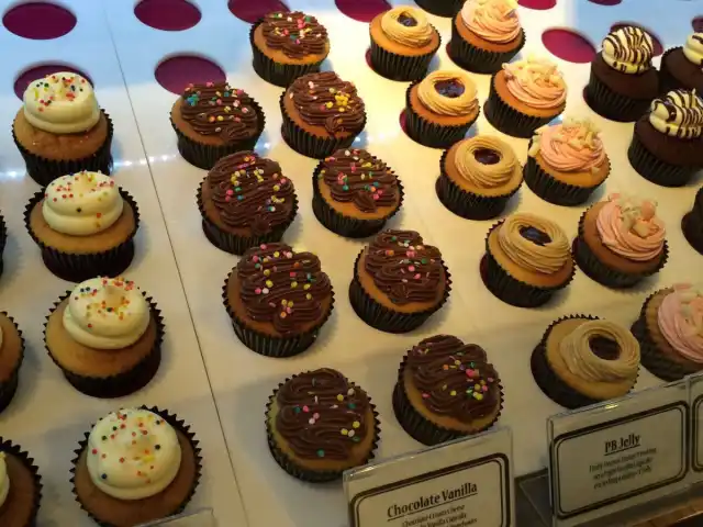 Gambar Makanan Twelve Cupcakes 15