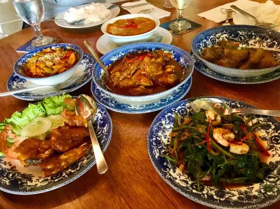 Nyonya House - McNair Restaurants