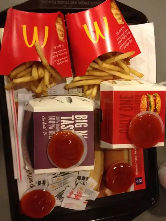 McDonald's & McCafe's Food Photo 5