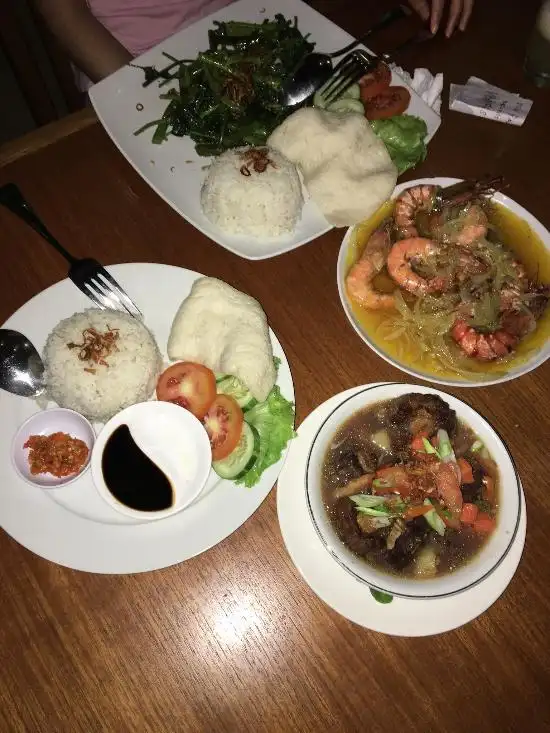 Gambar Makanan Bau Nyale Restaurant 14