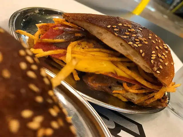 Dobby's Burger Place'nin yemek ve ambiyans fotoğrafları 78