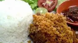 Ayam Bebek Kremes Nolen Hara, Jagakarsa